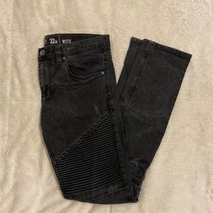 Ninth Hall men’s distressed black jeans 32W